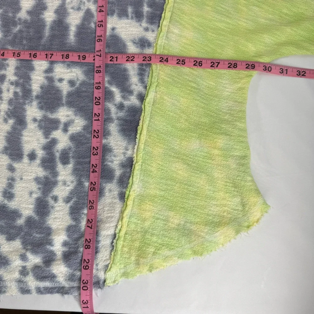 Free People We the Free Chasing the Sun Tie Dye Sweatshirt Top LARGE Like New - Picture 16 of 16